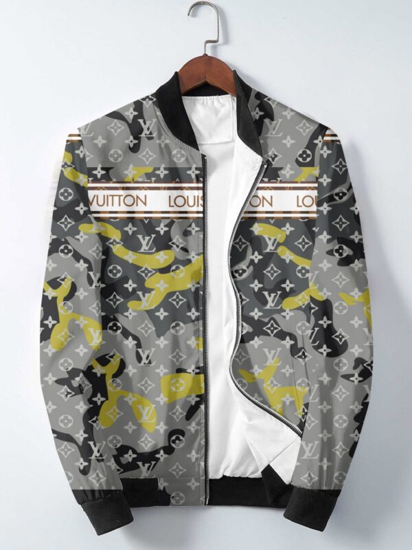 L  Jacket or Bomber Jacket   -Max010551