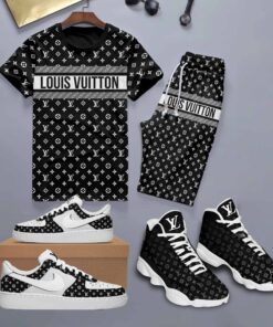 FREE SHIPPING, New 2025 -Limited Edition Set L  Shoe & T-shirt & Shorts  – Max240526607