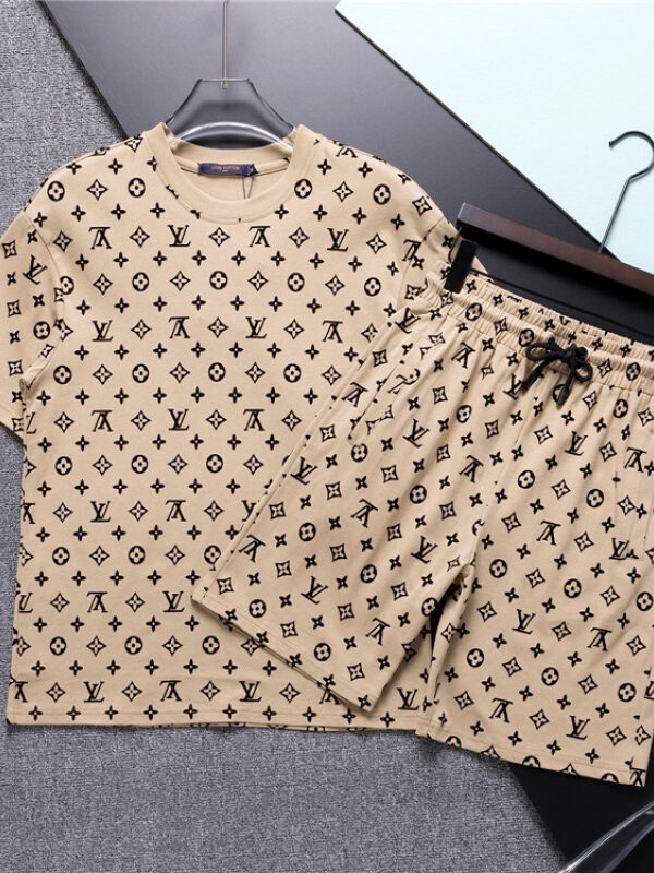 2025 – Set L  Tracksuit T-shirt & Shorts – Max240509148