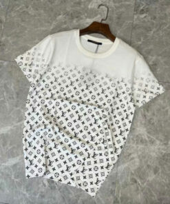 2025 – L  Luxury Brand Premium T-Shirt Outfit For Men -DN26210326