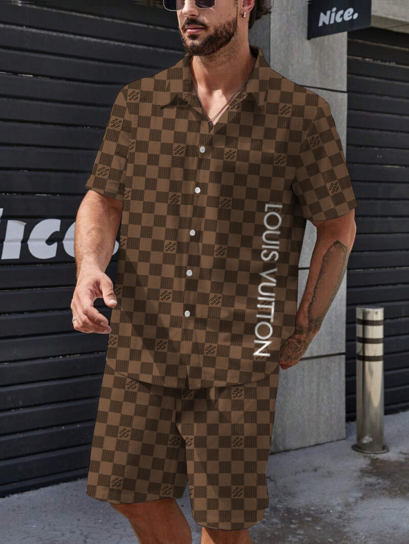 2025 – Tracksuits Luxury Shorts sleeve shirts & Shorts -CHIC060310