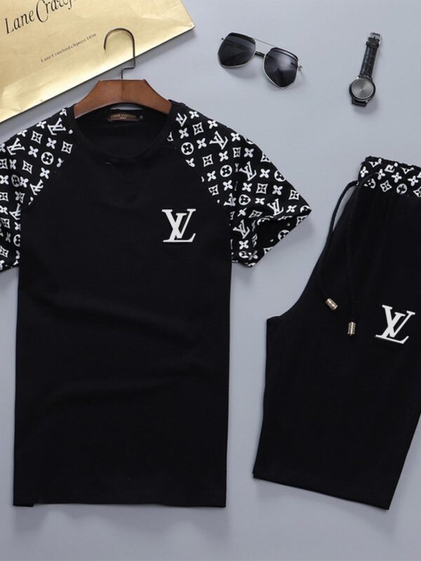 2025 – Set L  Tracksuit T-shirt & Shorts – Max240508127