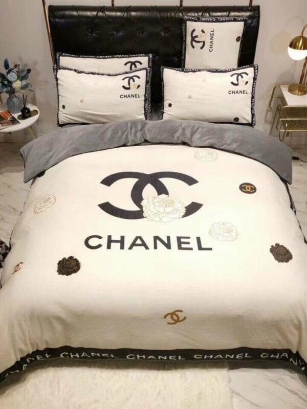 Chanel Premium Fashion Limited Luxury Brand Bedding Set Home Decor -Min00420