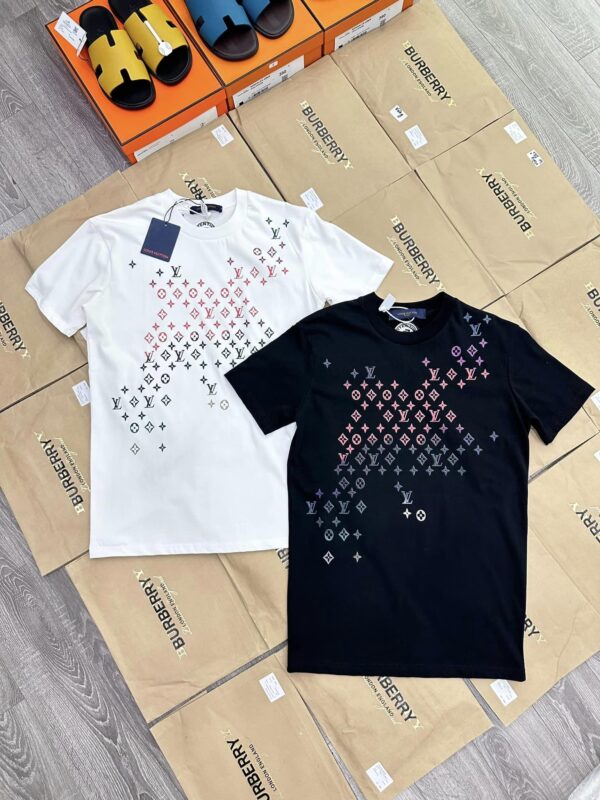 Unisex – (Black & White) Limited Edition L  T Shirts – Max240515280