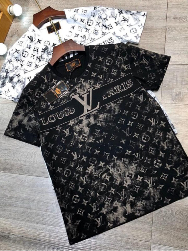 (Black & White) Limited Edition L  T Shirts – Max01527