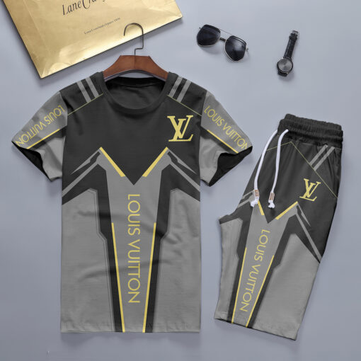 2025 – Set L  Tracksuit T-shirt & Shorts – TU240510129