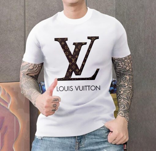 L  Luxury Brand Premium T-Shirt Outfit For Men -Max012698