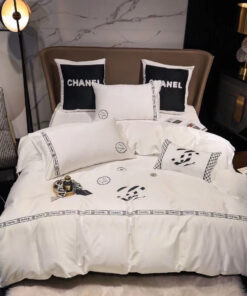 Chanel Premium Fashion Limited Luxury Brand Bedding Set Home Decor -Min00421