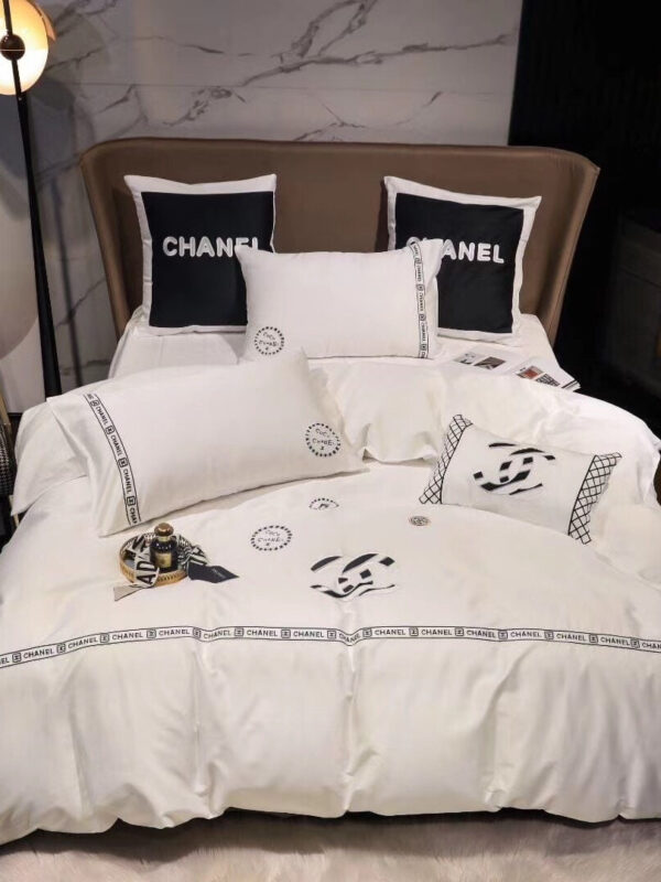 Chanel Premium Fashion Limited Luxury Brand Bedding Set Home Decor -Min00421