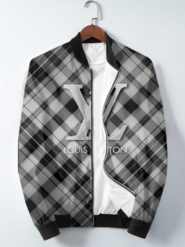 L  Jacket or Bomber Jacket   – Max010541