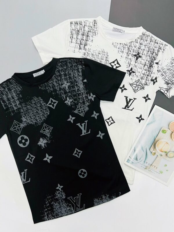 (Black & White) Limited Edition L  T Shirts – Max240524566