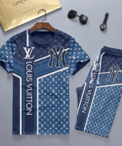 2025 – Set L  Tracksuit T-shirt & Shorts – TU240510103