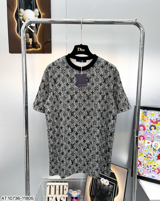 L  Luxury Brand Premium T-Shirt Outfit For Men -max08345