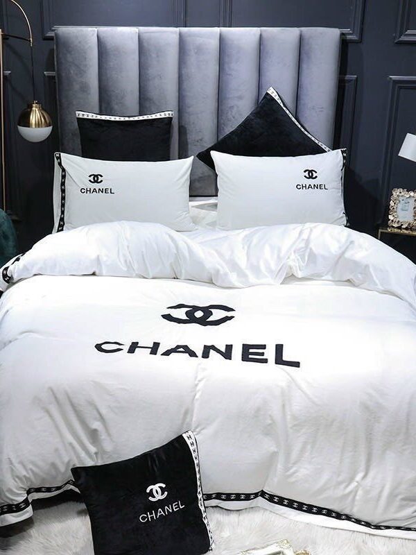 Chanel Premium Fashion Limited Luxury Brand Bedding Set Home Decor -Min00422