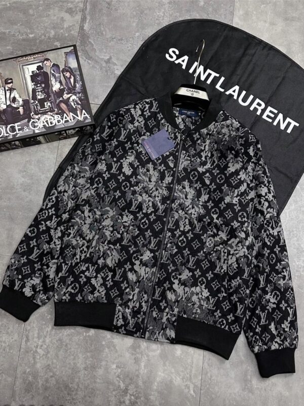 L  Jacket or Bomber Jacket   – DN2616091