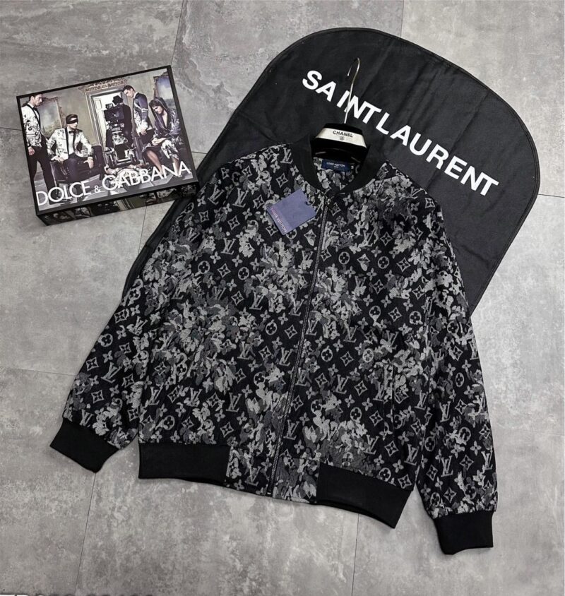 L  Jacket or Bomber Jacket   – DN2616091