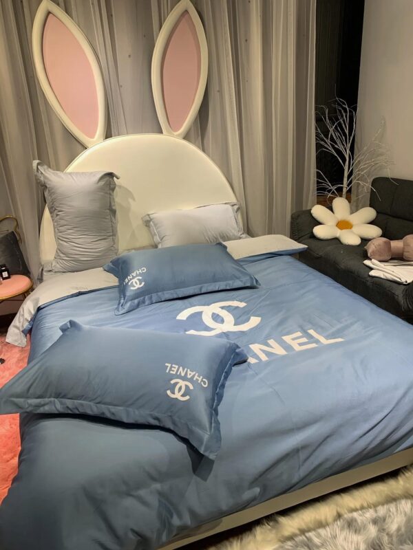 Chanel Premium Fashion Limited Luxury Brand Bedding Set Home Decor -Min00483