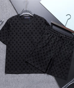 2025 – Set L  Tracksuit T-shirt & Shorts – Max240509149