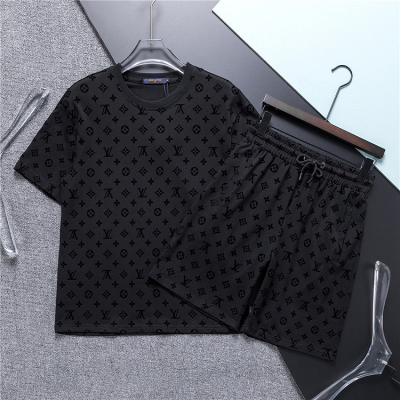 2025 – Set L  Tracksuit T-shirt & Shorts – Max240509149