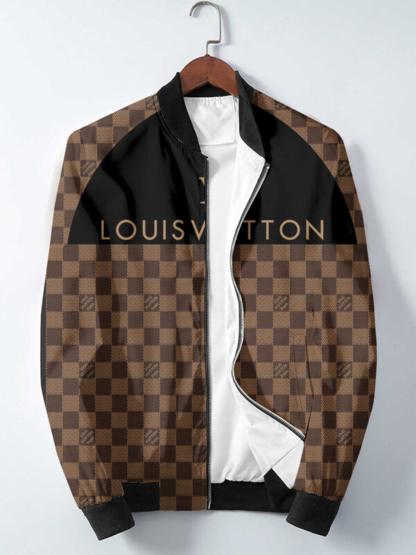 L  Jacket or Bomber Jacket   – Max010577