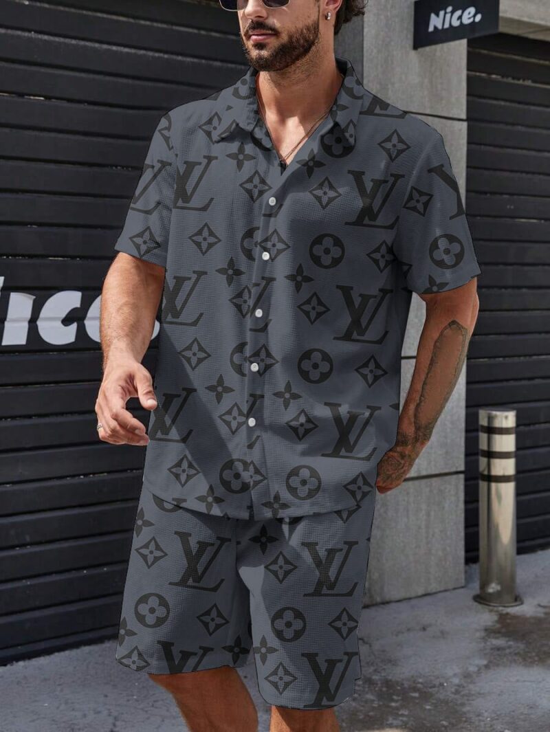 2025 – Tracksuits Luxury Shorts sleeve shirts & Shorts – CHIC060304