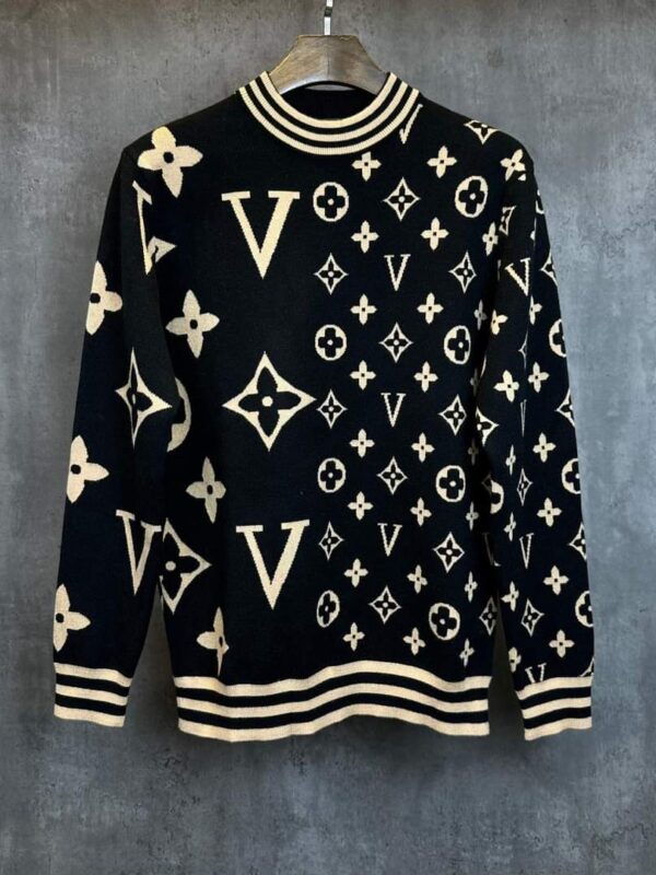 New 2024, 2024-L   Sweater , Sweatshirt  – Max010476