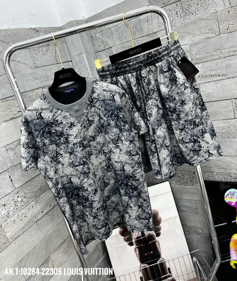 2024 – Set L  Tracksuit T-shirt & Shorts – max08343