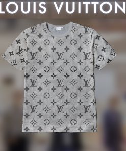 L  Luxury Brand Premium T-Shirt Outfit For Men -Max012390